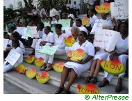 Sit-in pacifique, Port-au-Prince, 29-10-03. Photo: AlterPresse