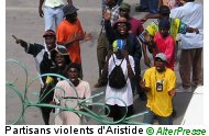 Sit-in pacifique, Port-au-Prince, 29-10-03. Photo: AlterPresse