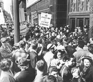 2 mai 1952 : Dclenchement d'une grve chez Dupuis Frres  Montral