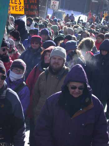 Manifestation pour la paix en Irak  Montral, Qubec, le 15 fvrier 2003. Photo: Jacques Sabourin